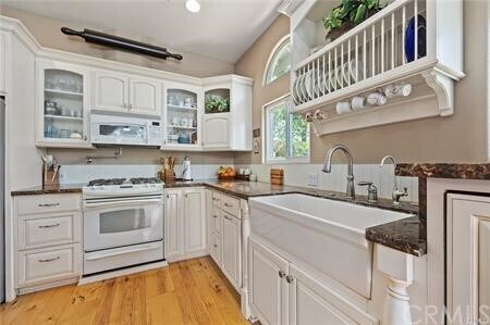 Building Photo - 225 Roundtree Ct