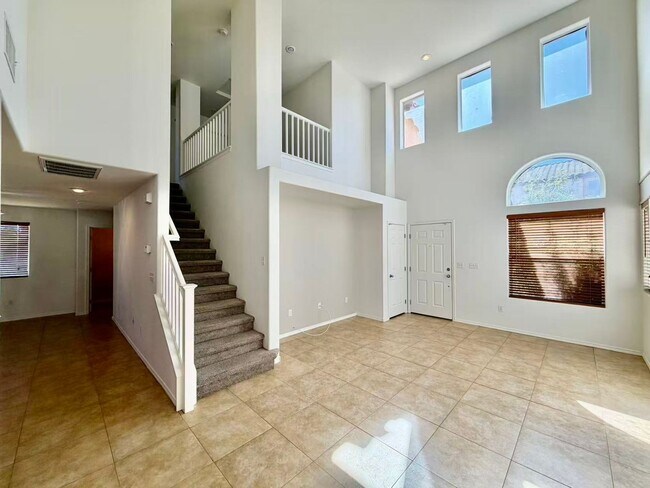 Building Photo - 9316 Pyrope Ct