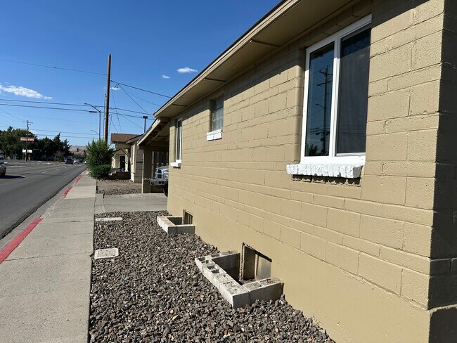Building Photo - 1662 C St