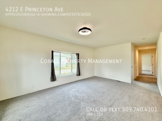 Foto del edificio - 4212 E Princeton Ave