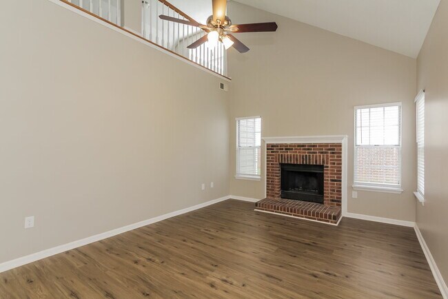 Building Photo - 4714 Saxonbury Way