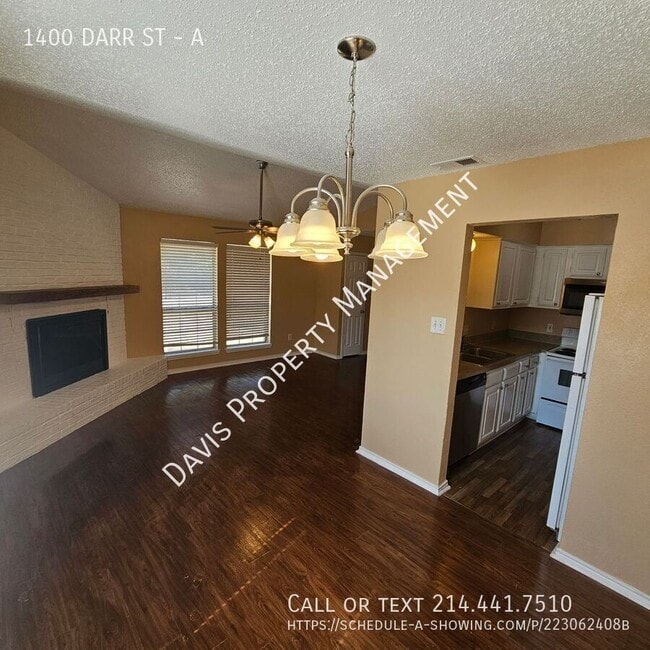 Building Photo - 1400 Darr St