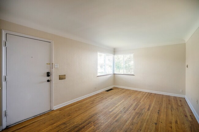 Foto del edificio - Amazing 4BR, 2BTH in Park Hill!!