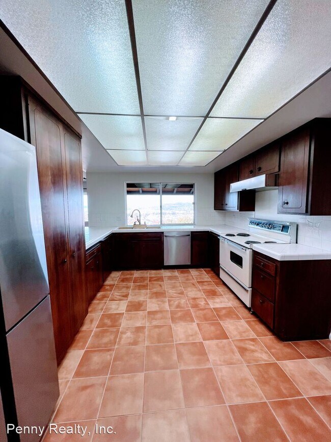 Foto del edificio - 3 br, 2.5 bath House - 1383 Hillside Way