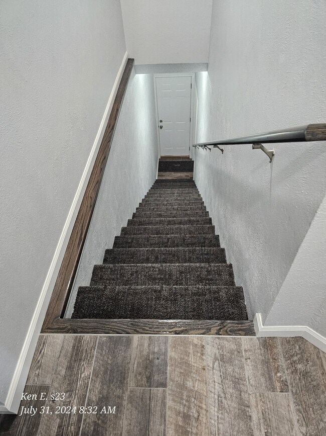 Foto del edificio - 26154 Rogers Rd