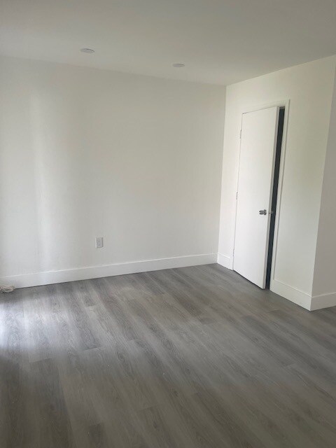 Foto principal - 5930 Buchanan St