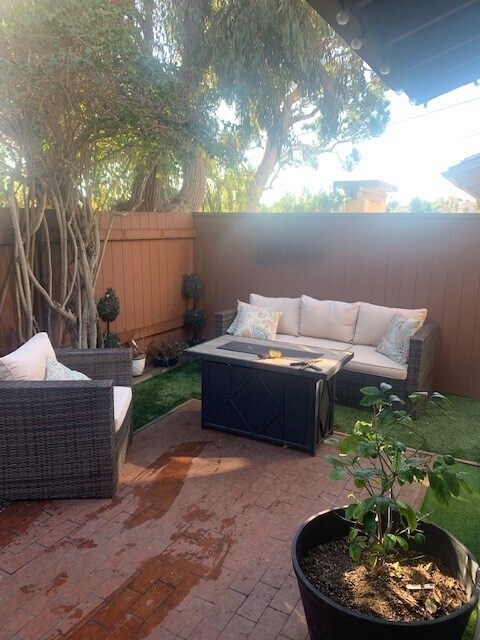 Front patio - 2003 Nelson Ave