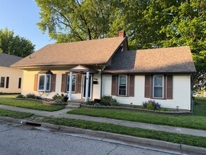 Building Photo - 49 S Clay St