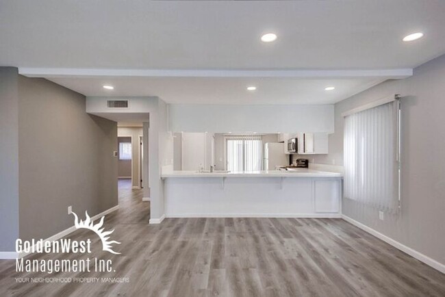 Foto del edificio - Spacious 3Bdm 2Ba Condo in Mission Valley ...