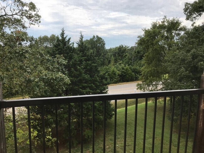 Building Photo - Condominium in FoxPointe