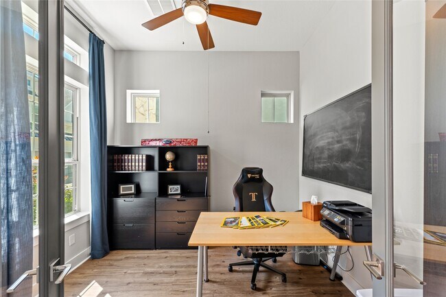 Foto del edificio - 1711 Leilani Dr