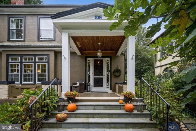 Foto del edificio - 3812 Military Rd NW