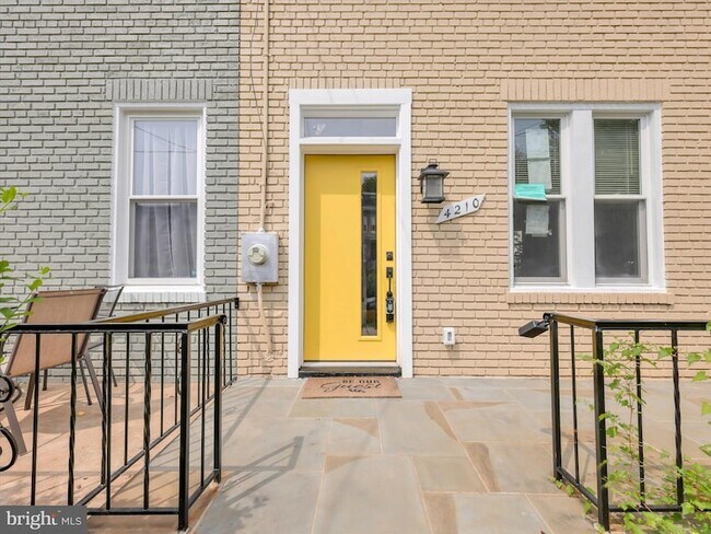 Building Photo - 4210 4th St NW