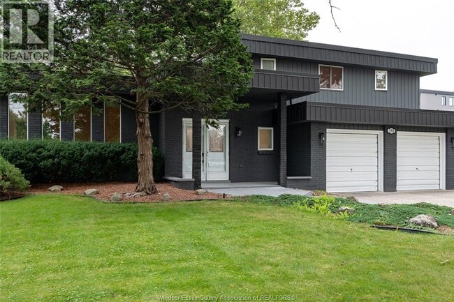 Building Photo - 398 Brighton Rd