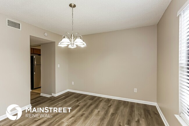 Foto del edificio - 12636 Misty Mountain Dr E