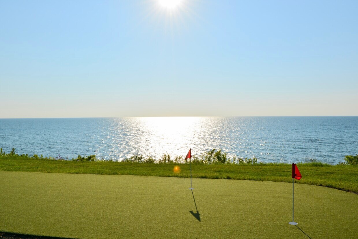 Foto principal - 3626 Lakeshore Dr