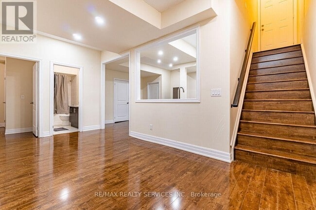 Building Photo - 128 Rising Hill Ridge