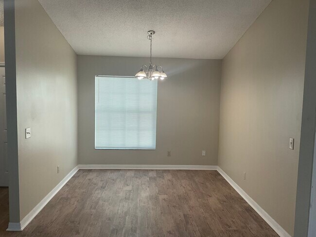 Building Photo - 4034 Crews Lake Dr