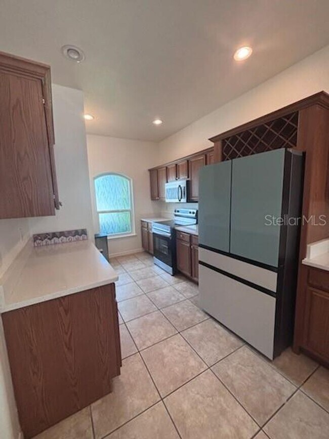 Building Photo - The Oaks Kissimmee Home