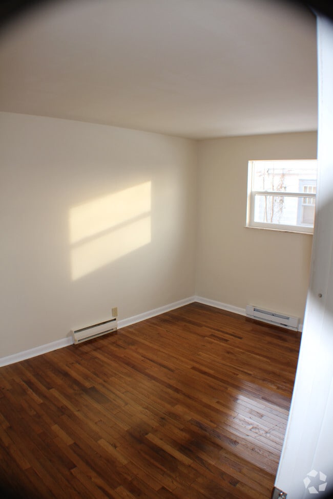 Riverside Historic District Apartments for Rent with Parking Muncie