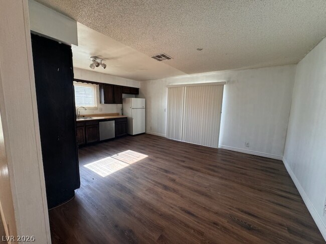 Foto del edificio - 3001 King Midas Way