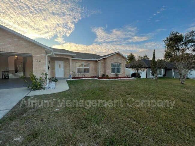 Foto del edificio - 3037 Bonkirk Dr