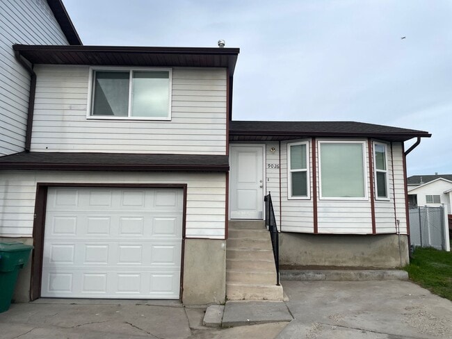 4 Bedroom 1.5 Bath Twin-Home - 4 Bedroom 1.5 Bath Twin-Home