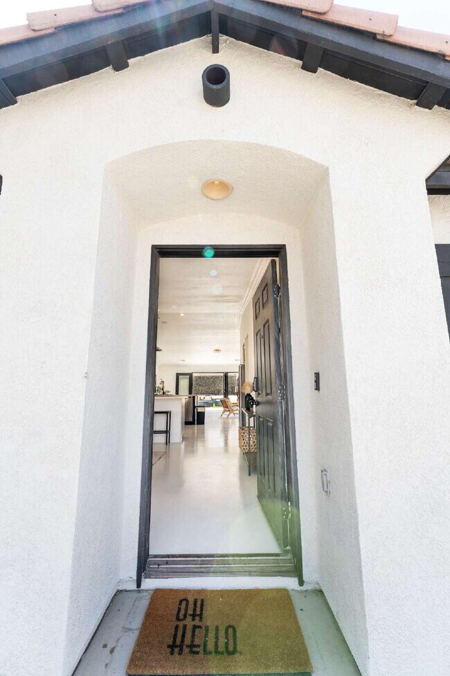 Foto del edificio - Coachella 4 Bedrooms Stunner