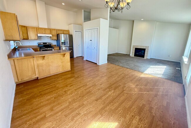 Foto del edificio - 3 Bedroom, 2 Bath Home Available!