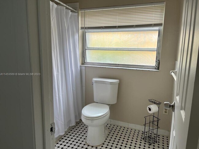 Foto del edificio - 2314 SW 60th Ave