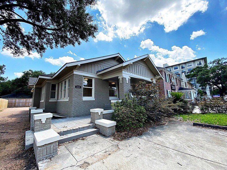 Primary Photo - 1625 W Alabama St