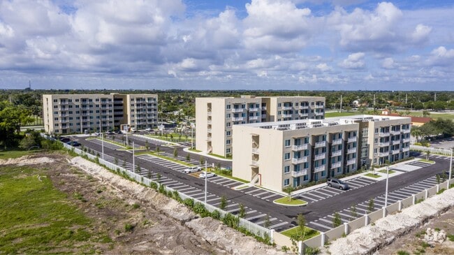 Building Photo - Village at Coral Reef