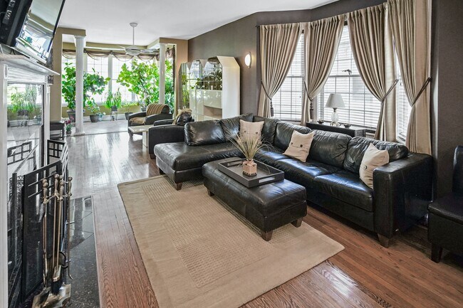 Foto del edificio - 5404 N Christiana Ave