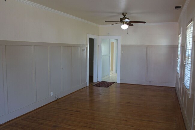 Foto del edificio - Available Soon! Charming 2 Bedroom 1 Bathr...