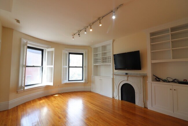 Foto del edificio - 310 Shawmut Ave