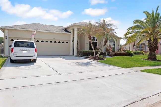 Building Photo - 215 Strathmore Cir