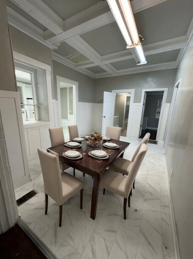 Foto del edificio - 4942 Madison Ave