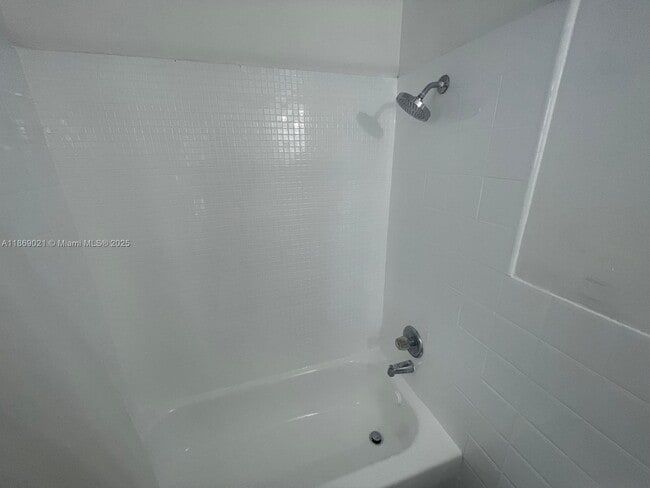 Foto del edificio - 1717 NW 16th St