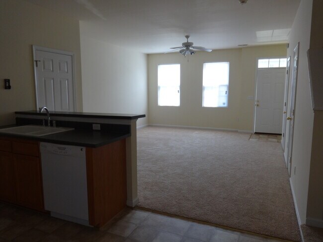 Foto del edificio - Webland Park Townhome