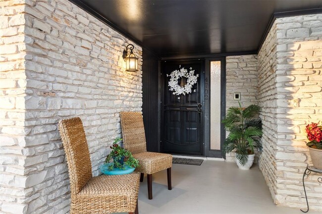 Building Photo - 4702 Trail Crest Cir