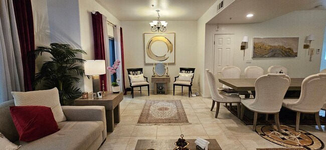 Building Photo - Charming 3-Bedroom Townhome in Prime Pasad...