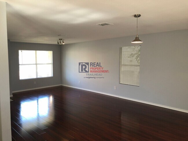 Foto del edificio - Spacious 3 Bed Home with Open Living, Ensuite Baths & Included Appliances