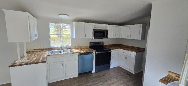 Foto del edificio - 546 Osprey Creek Cir