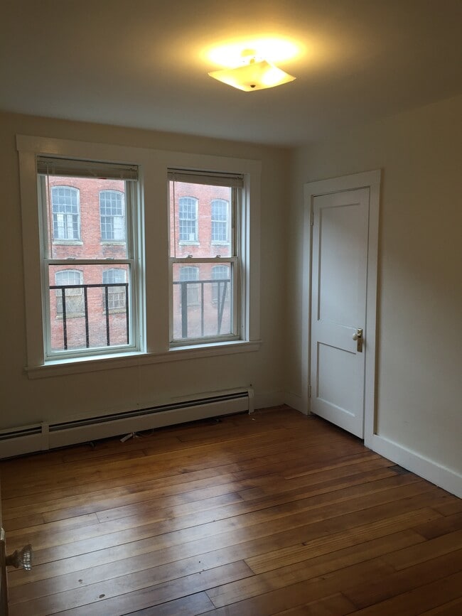 Building Photo - 29 Main St