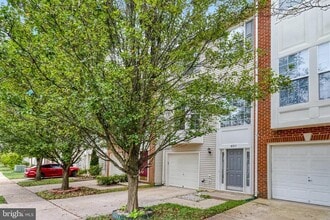 Building Photo - 14217 Hunters Run Way