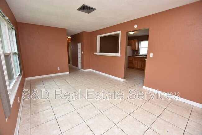 Foto del edificio - 1804 Elk Dr