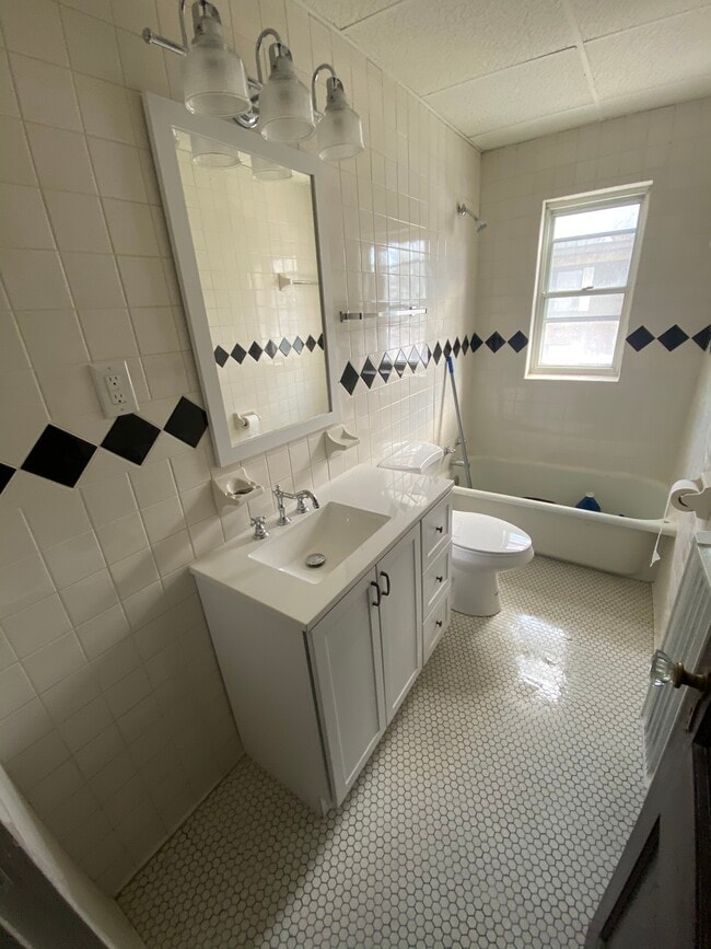 136 Glen Ave, Scotia, NY 12302 Apartments in Scotia, NY