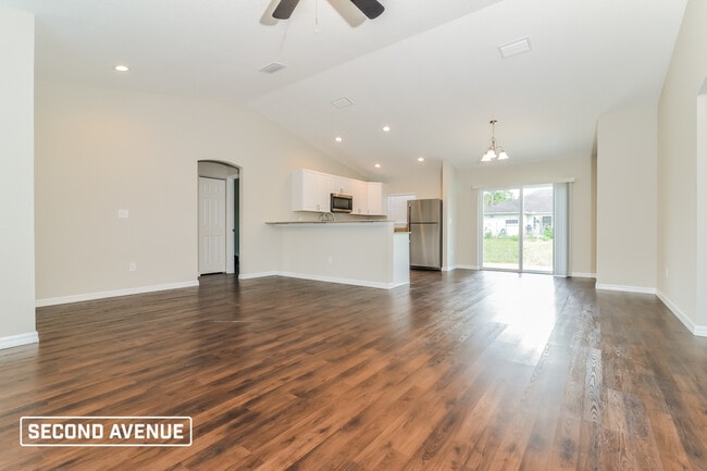 Building Photo - 3085 SW 137th Loop