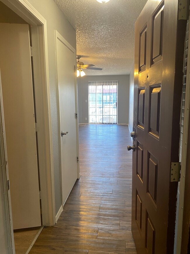 Building Photo - 1335 Ortiz Dr SE