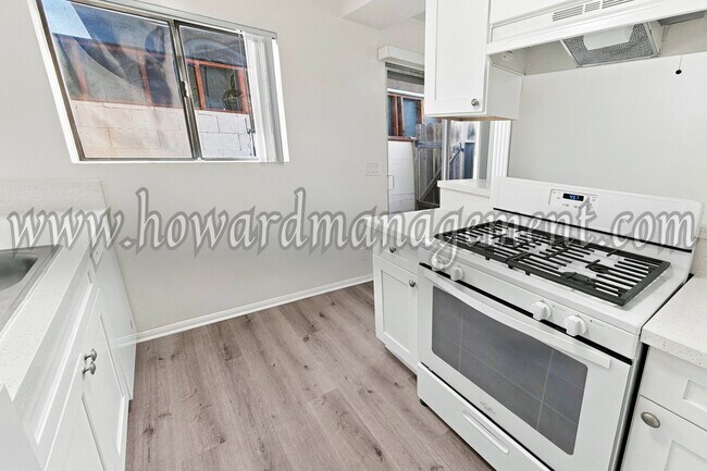Foto del edificio - 5238 Tilden Ave